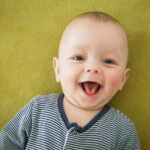 Der Zungenstoßreflex bei Neugeborenen: Was Eltern wissen sollten - Kinderwelt Magazin