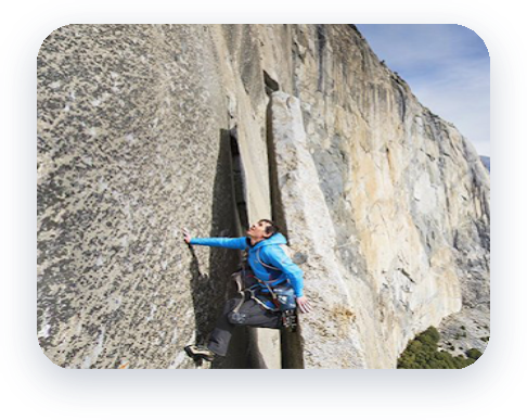 Imagen de Street View de un escalador profesional escalando El Capitán en Yosemite