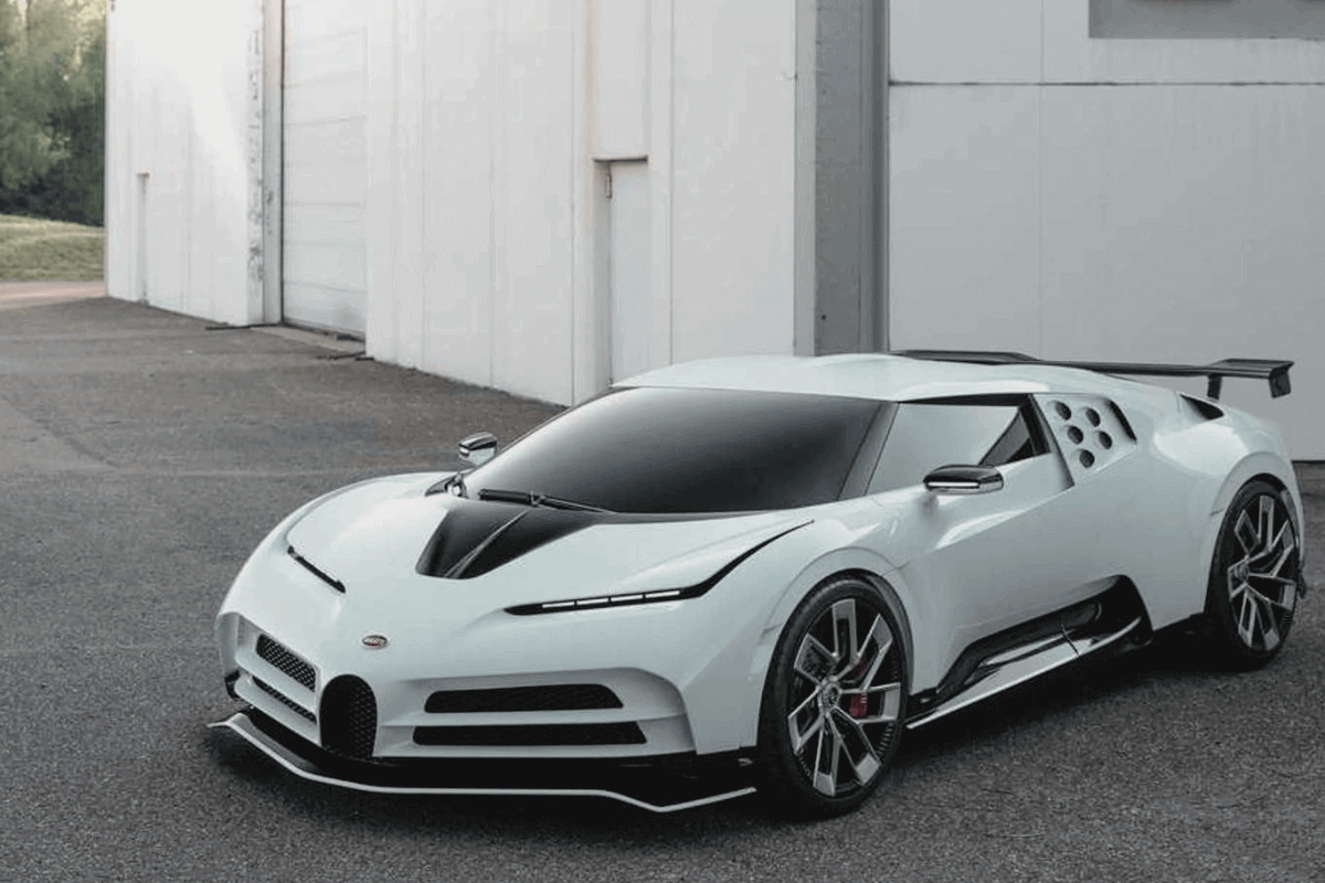 Топ-20 эксклюзивных суперкаров в 2023 году: Bugatti Centodieci