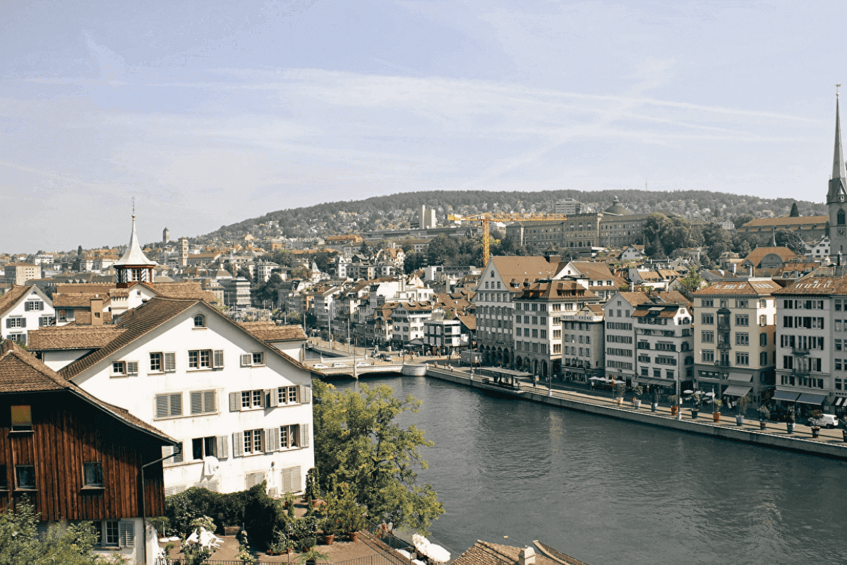 Самые желанные страны для переезда на ПМЖ: Швейцария