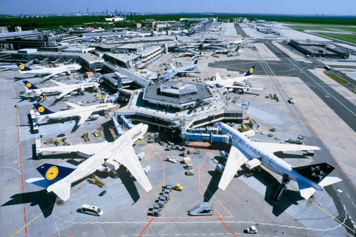Самые большие аэропорты по частям света: <a href='/tag/europe' target='_blank' title='Новости и статьи про Европа'
